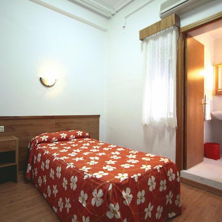 Hostal Anas Hotel Мерида Екстериор снимка