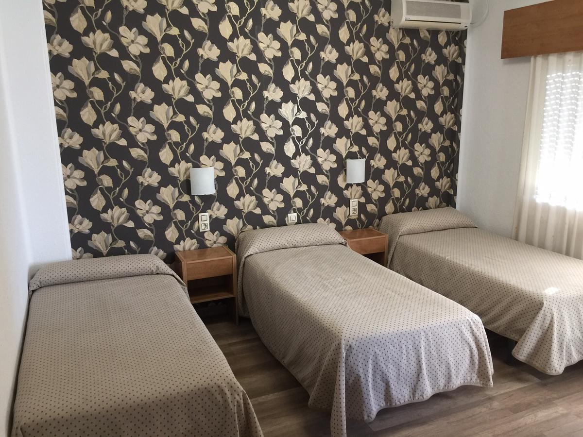 Hostal Anas Hotel Мерида Екстериор снимка