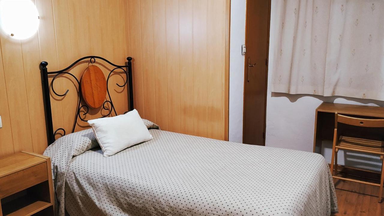 Hostal Anas Hotel Мерида Екстериор снимка